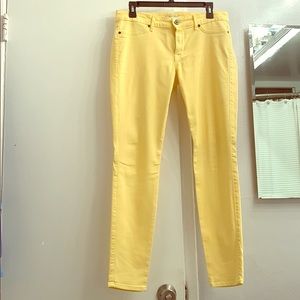 Rich and skinny yellow jeans